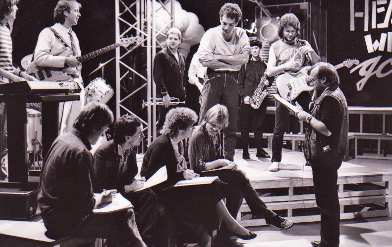 1984 Hear we go 02