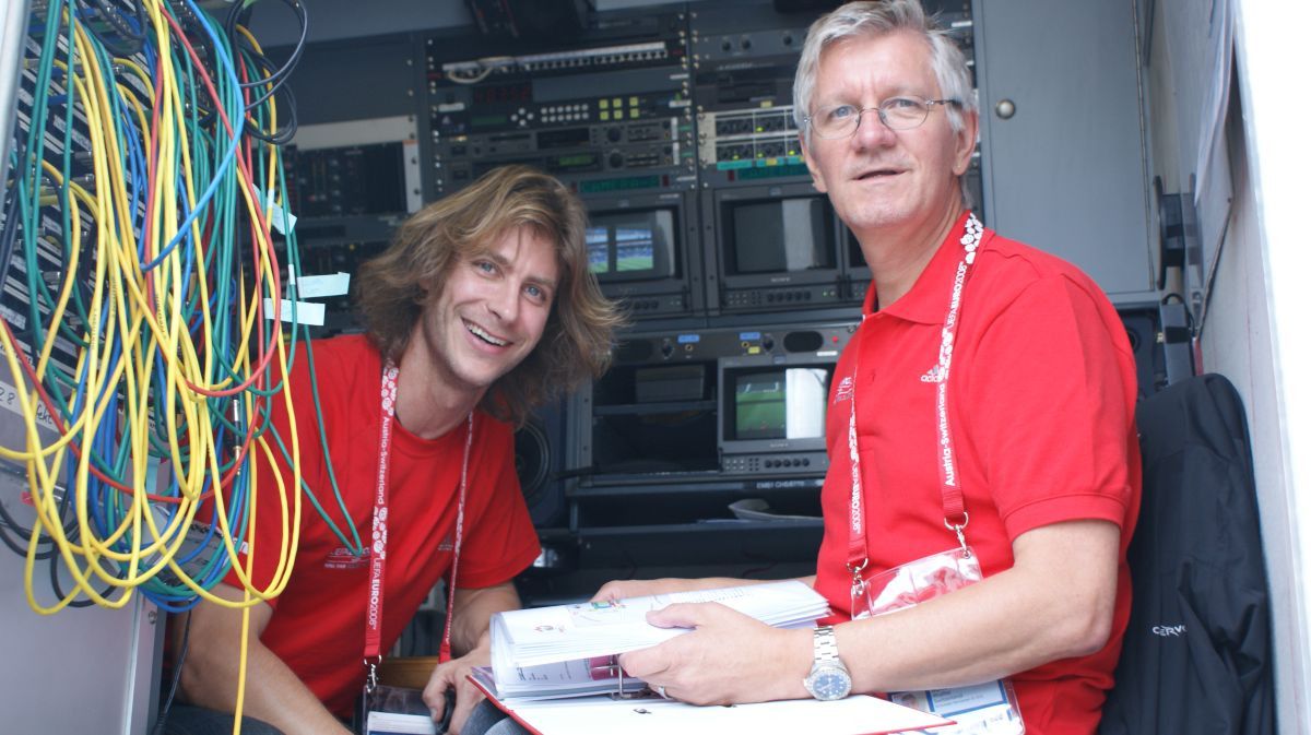 2008 E08 02